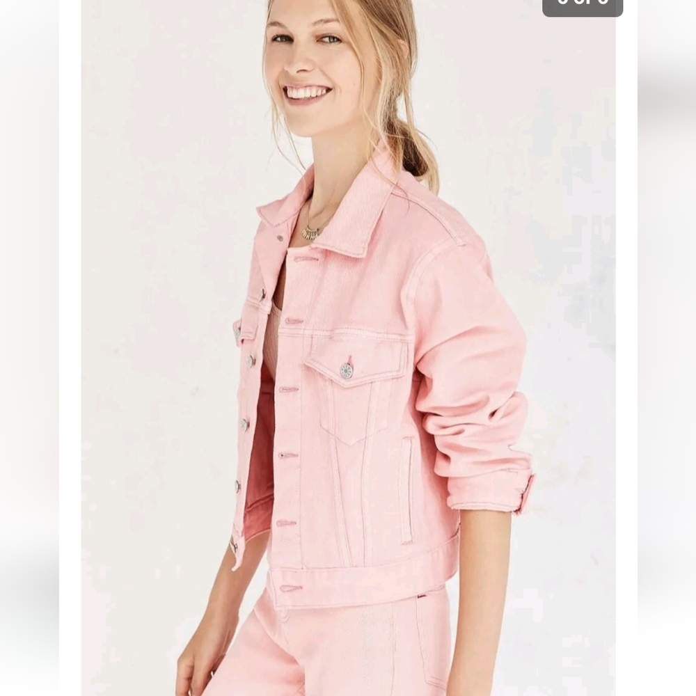 Urban Outfitters Denim BDG Pink Cropped Stretchy Oversized Trucker Jacket small